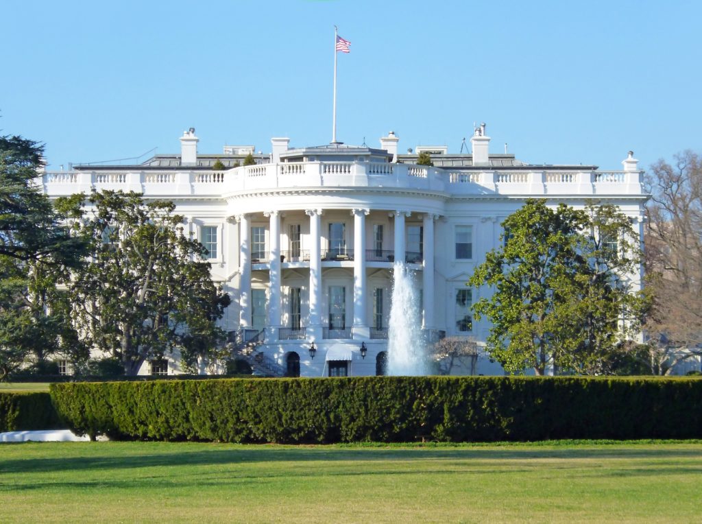 なぜホワイトハウスはNASAに月の標準時を作成するよう求めているのでしょうか?