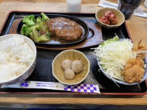 三松のハンバーグ定食