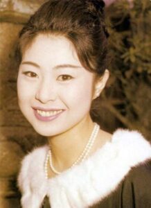 中村玉緒