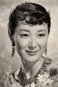 岸惠子