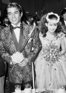 田中健と古手川祐子の結婚写真