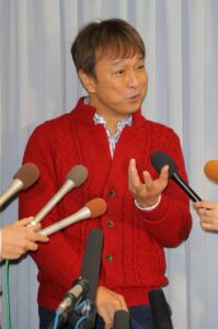 会見をする太川陽介